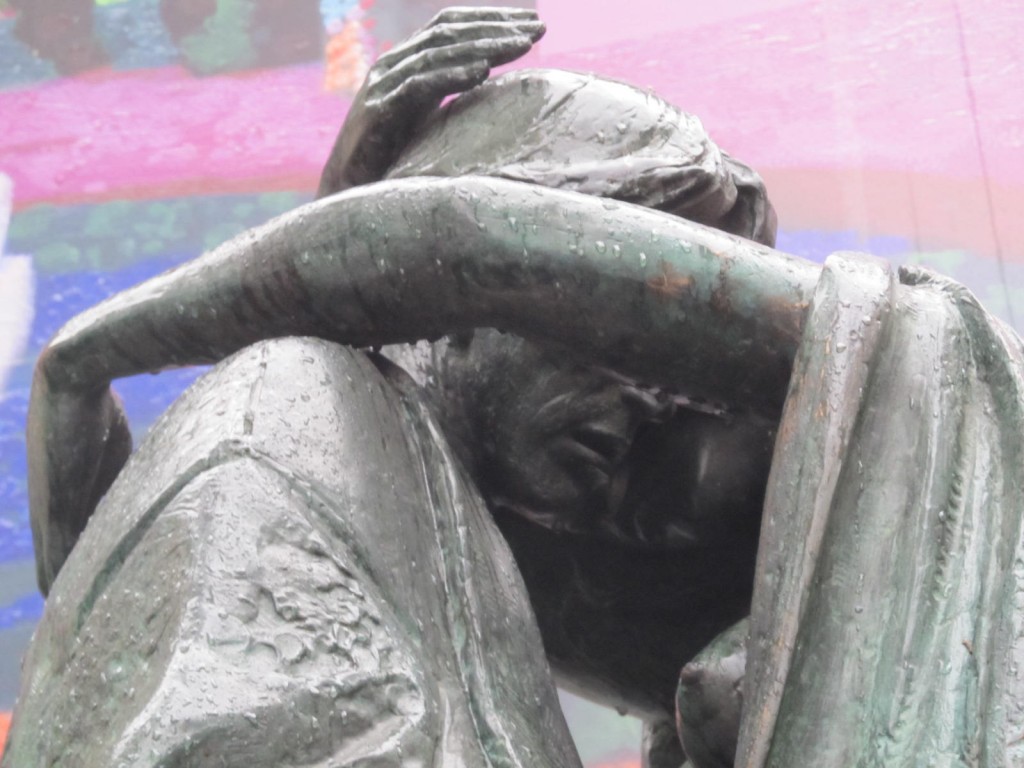 Мистические герои. Мастер и Маргарита. М.А.Булгаков. Памятник любви и верности. Автор фото председатель НСНБР А.Г.Огнивцев. IMG_6651