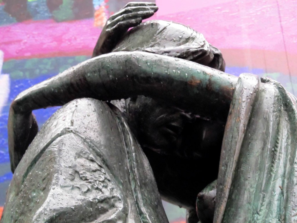 Мистические герои. Мастер и Маргарита. М.А.Булгаков. Памятник любви и верности. Автор фото председатель НСНБР А.Г.Огнивцев. IMG_6651_3