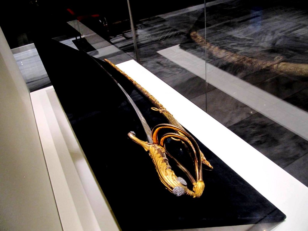 Музейная карта. 25 выставочных площадок Москвы. Афиша. Ноябрь 2013. 1812 год. Народное ополчение. Автор фото председатель НСНБР А.Г.Огнивцев. IMG_6958