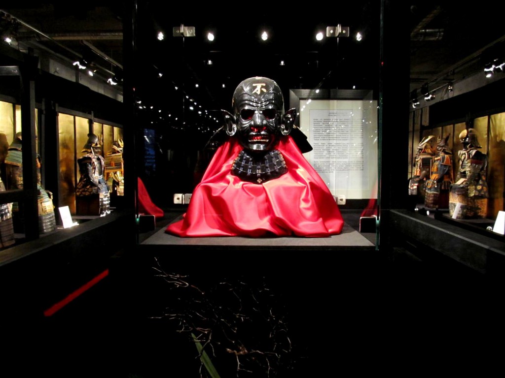 Искусство ведения боя. Самурай. Путь война. Дорога оружия. Верность долгу. Ветошный 13. Выставка. Автор фото председатель НСНБР А.Г.Огнивцев.  IMG_7263