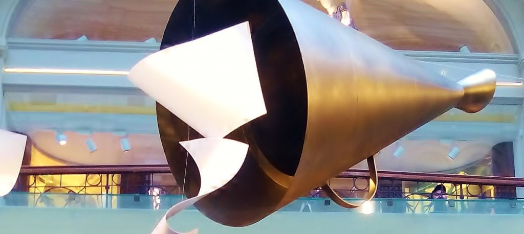 Выставка в ГУМе. Год кино. Жизнь как кино. Автор фото председатель НСНБР А.Г.Огнивцев. 20092016_21